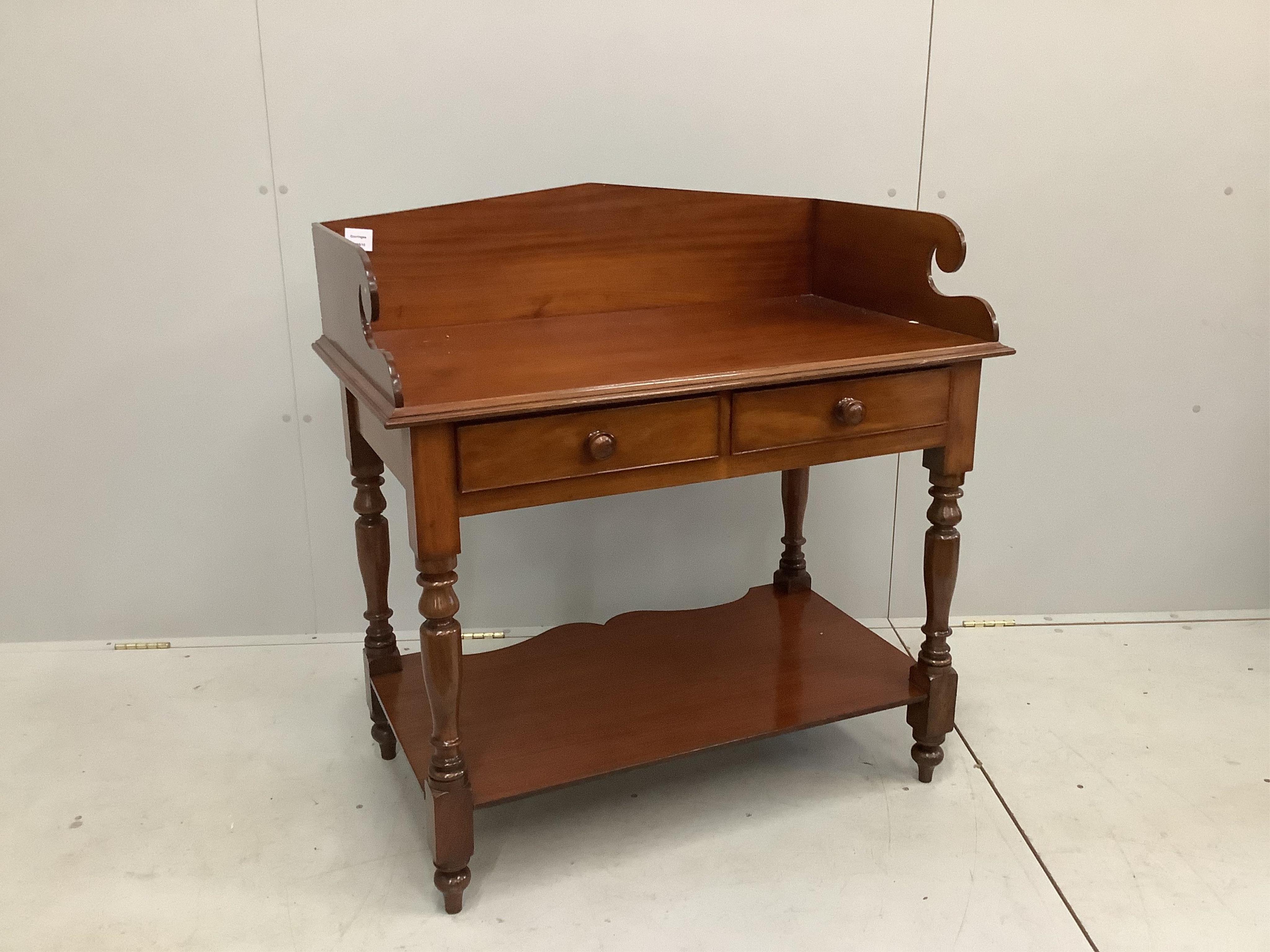 A Victorian mahogany washstand, width 91cm, depth 50cm, height 94cm. Condition - good